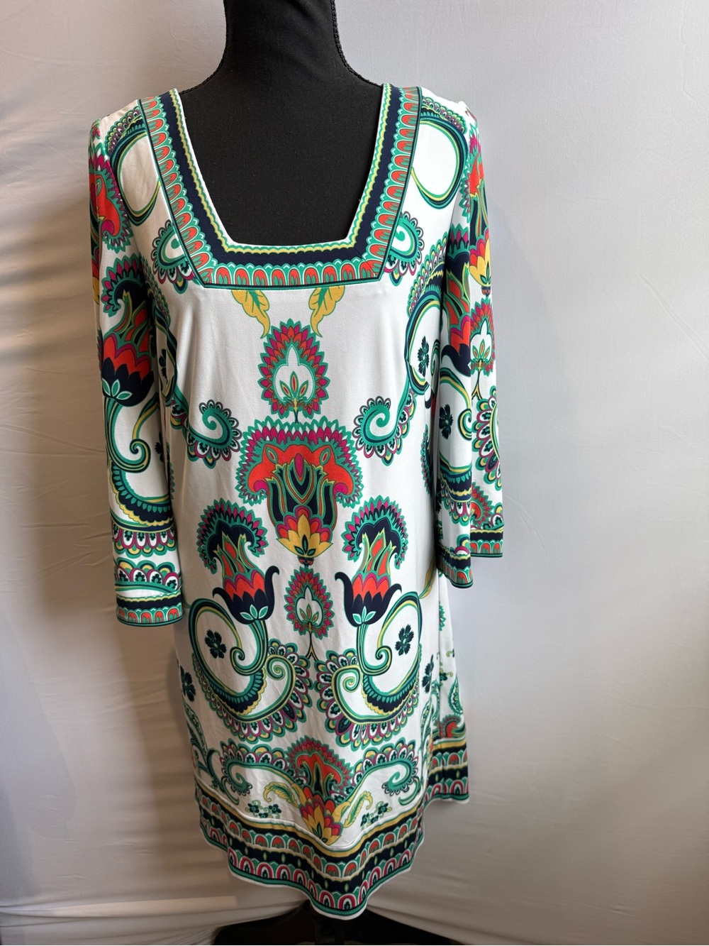 Laundry By Shelli Segal White Mini Dress with Green & Red Paisley Print
